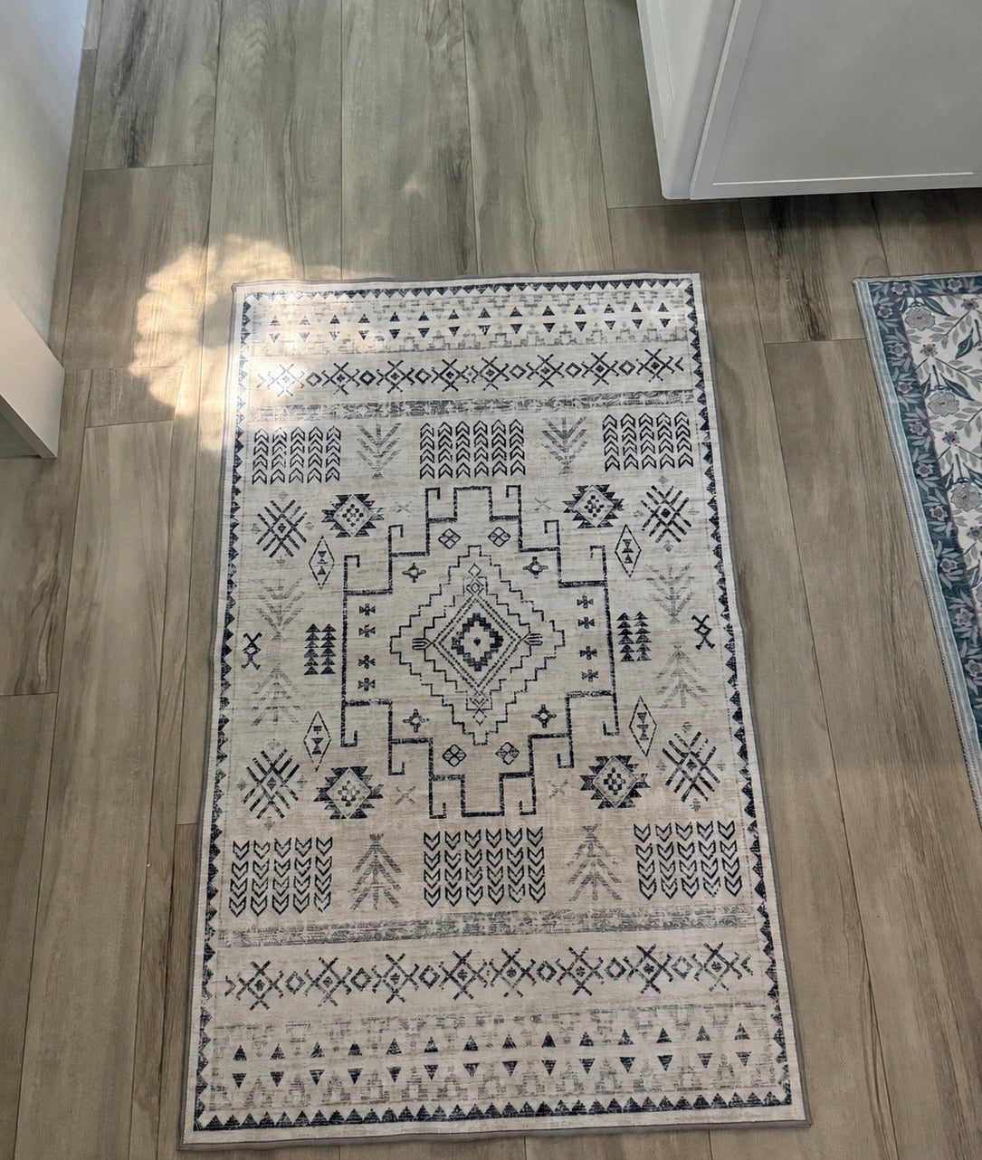 Diamond Patterned Tribal Runner Rug - 27 Inches x 45 Inches
